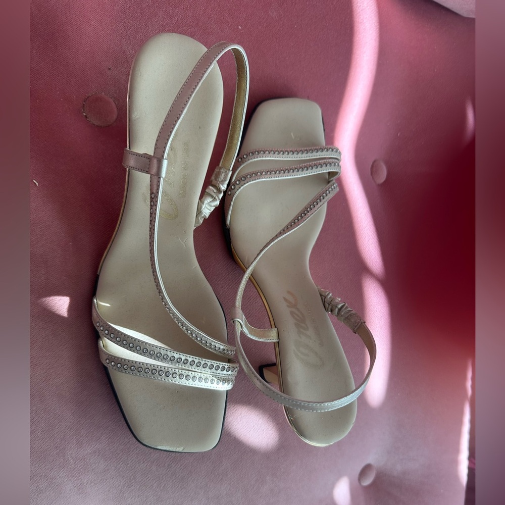 NWT Onex Champagne and Gold Strappy Sandals